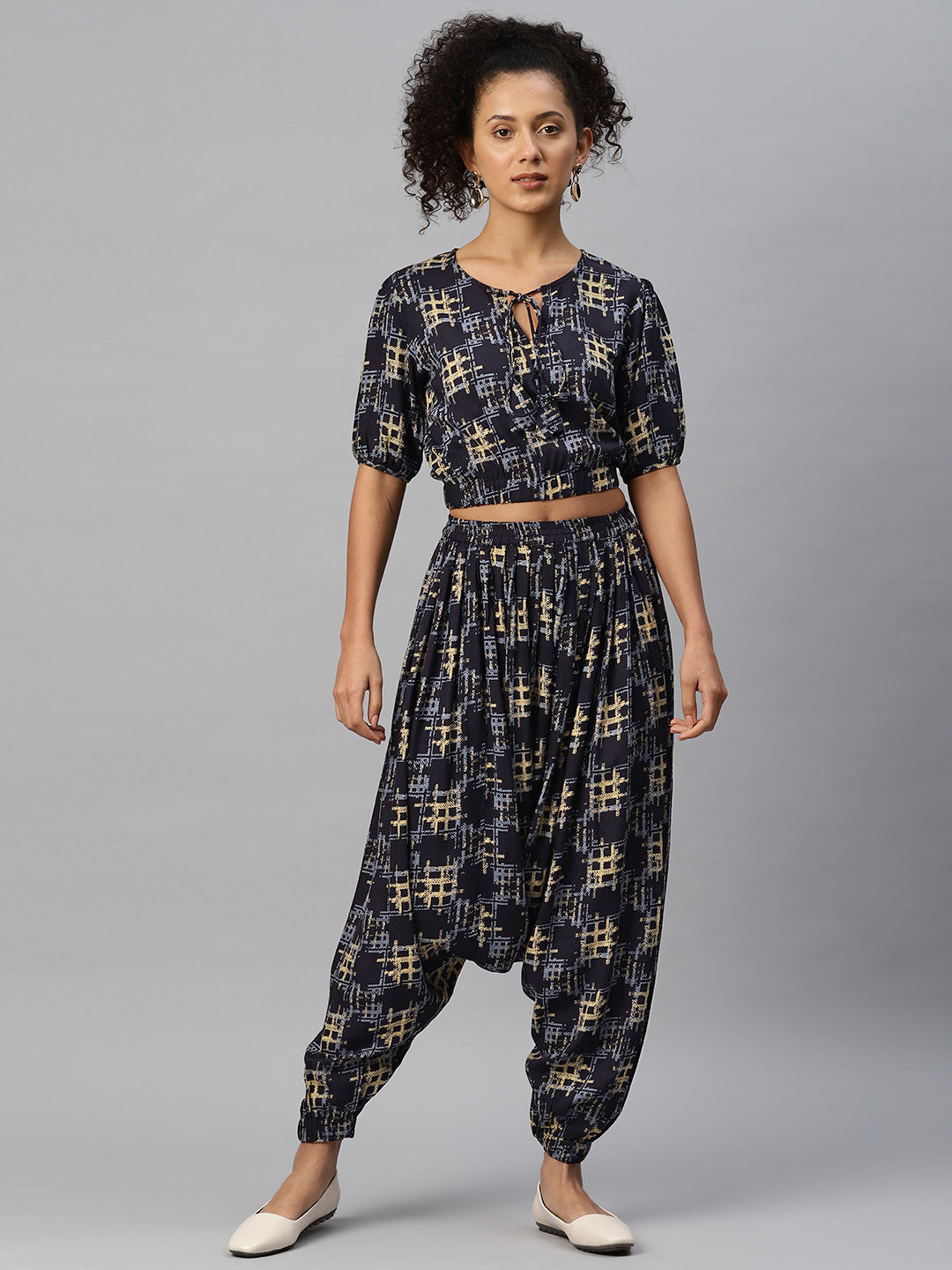 Cottinfab Women Abstract Printed Top With Harem Pants