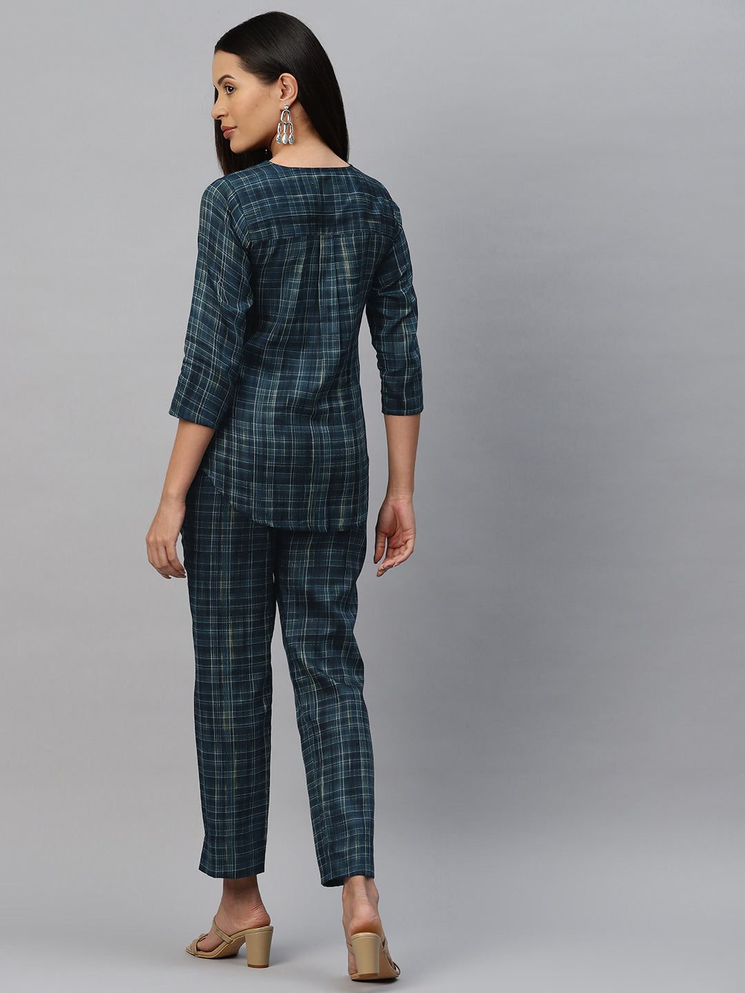 Cottinfab Women Checkered Pleated Top with Trouser