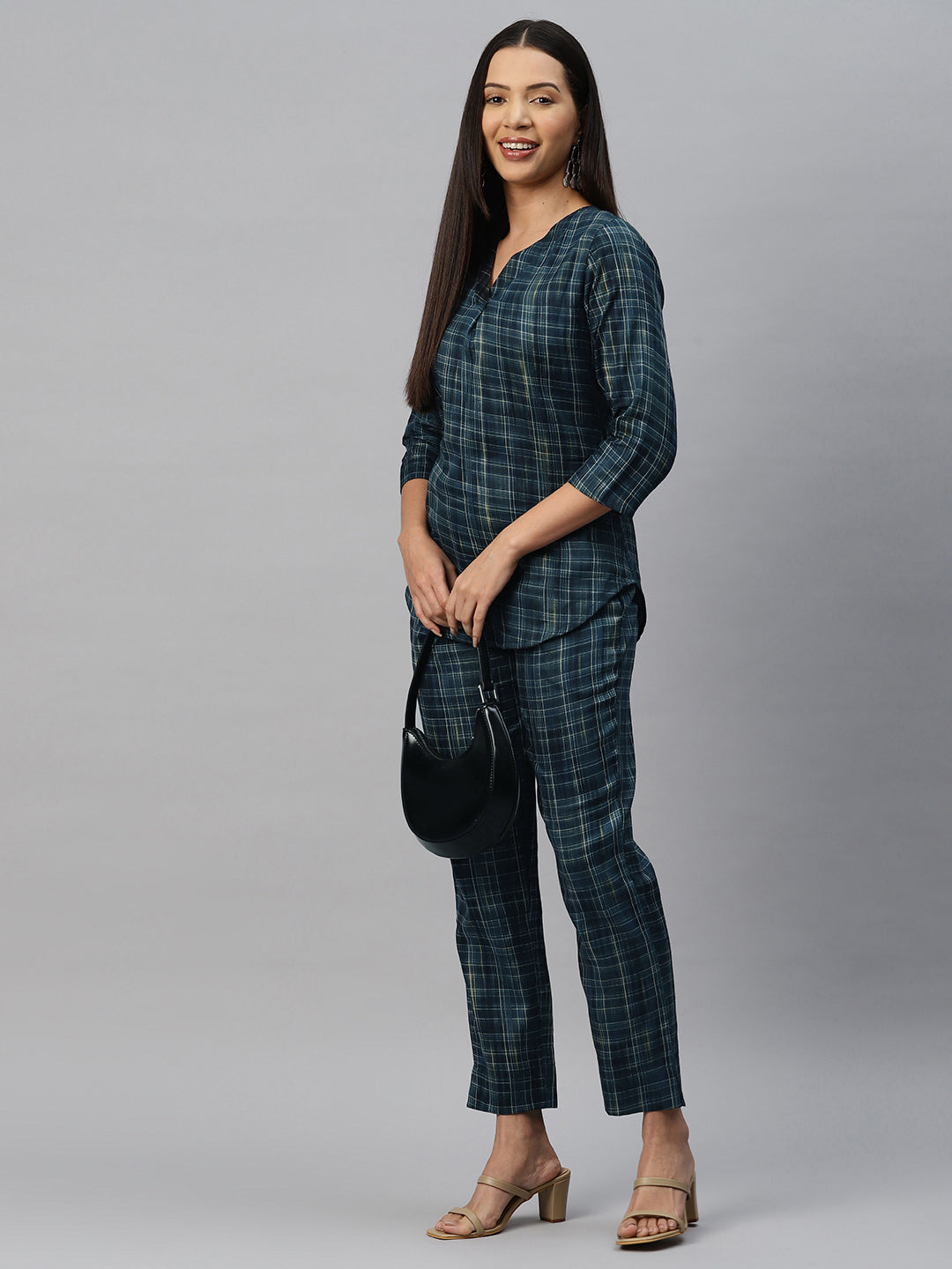 Cottinfab Women Checkered Pleated Top with Trouser