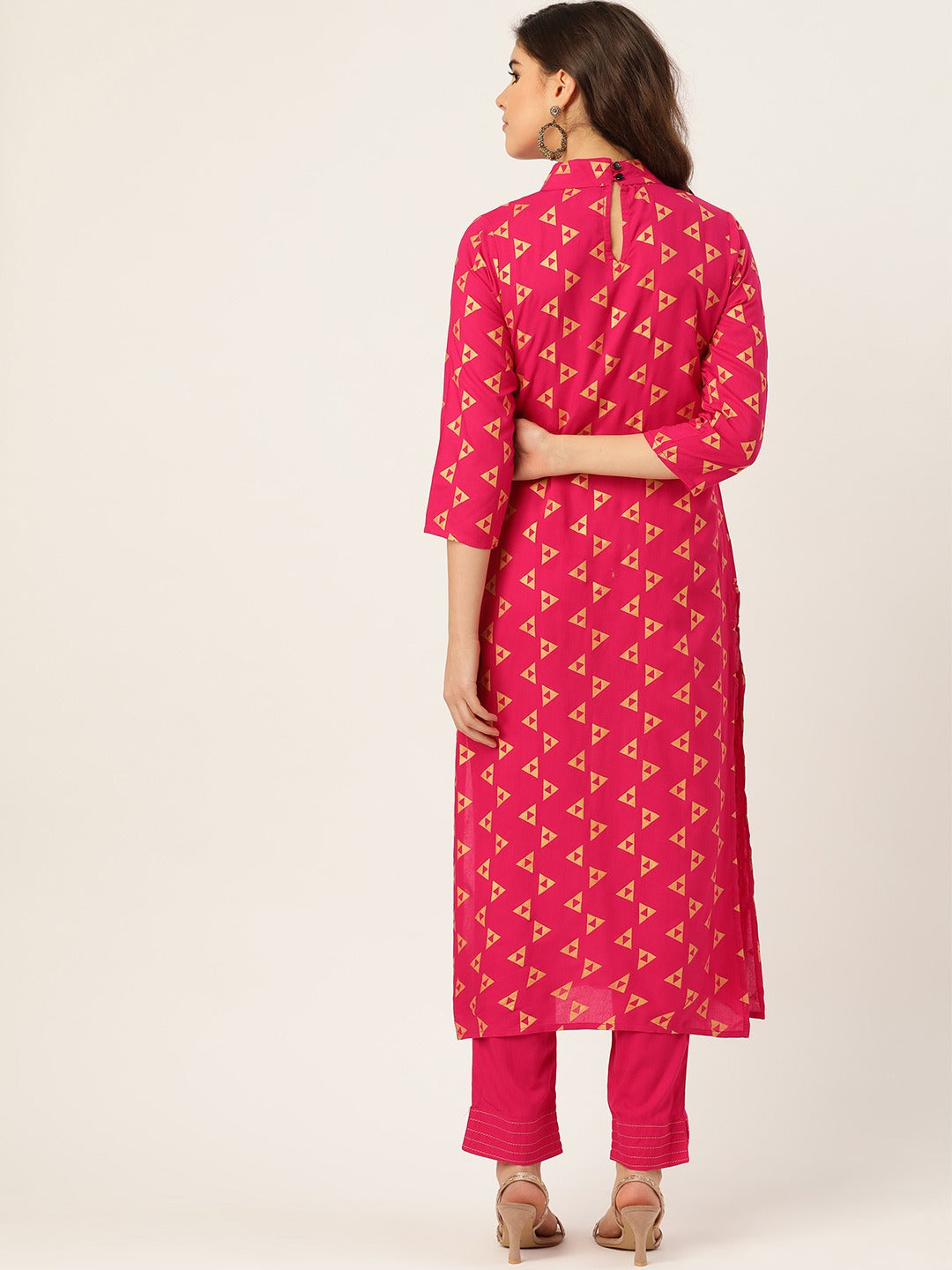 Cottinfab Women Magenta & Golden Printed Kurta with Trousers