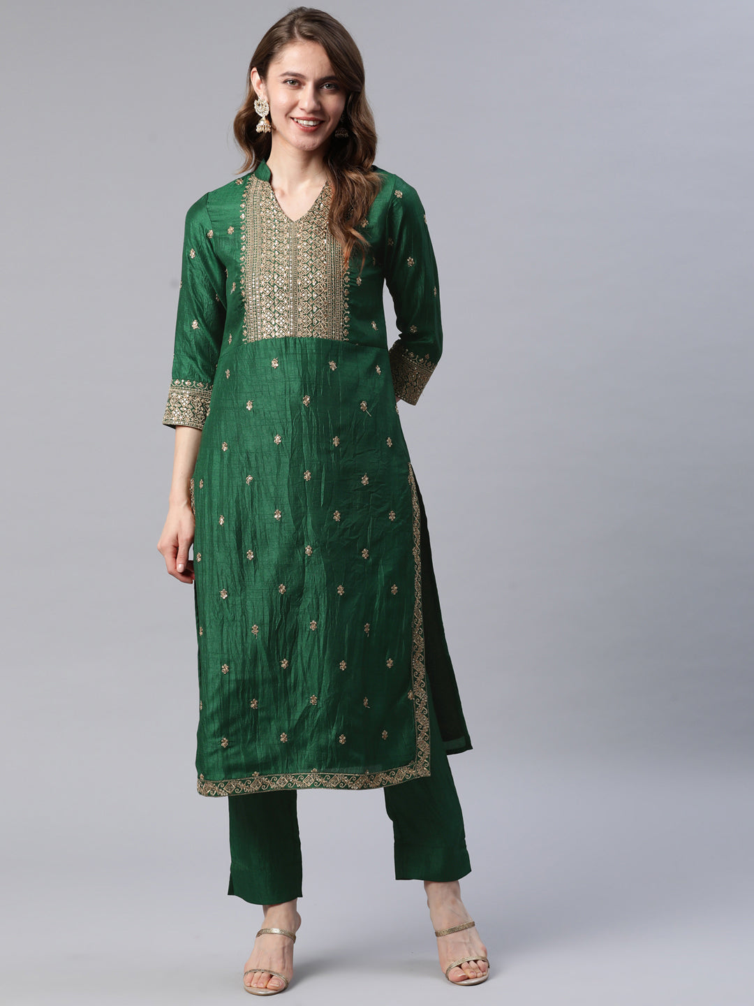 Cottinfab Women Green & Golden Ethnic Motifs Sequinned Kurta with Trousers