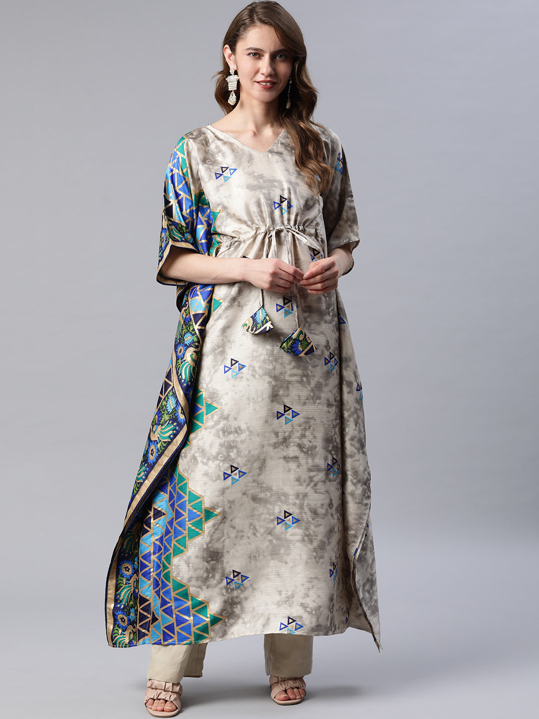 Cottinfab Women Grey & Blue Geometric Printed Flared Sleeves Kaftan Kurta