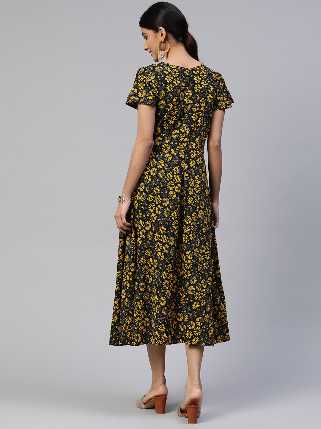 Cottinfab Yellow Floral Crepe Midi Dress